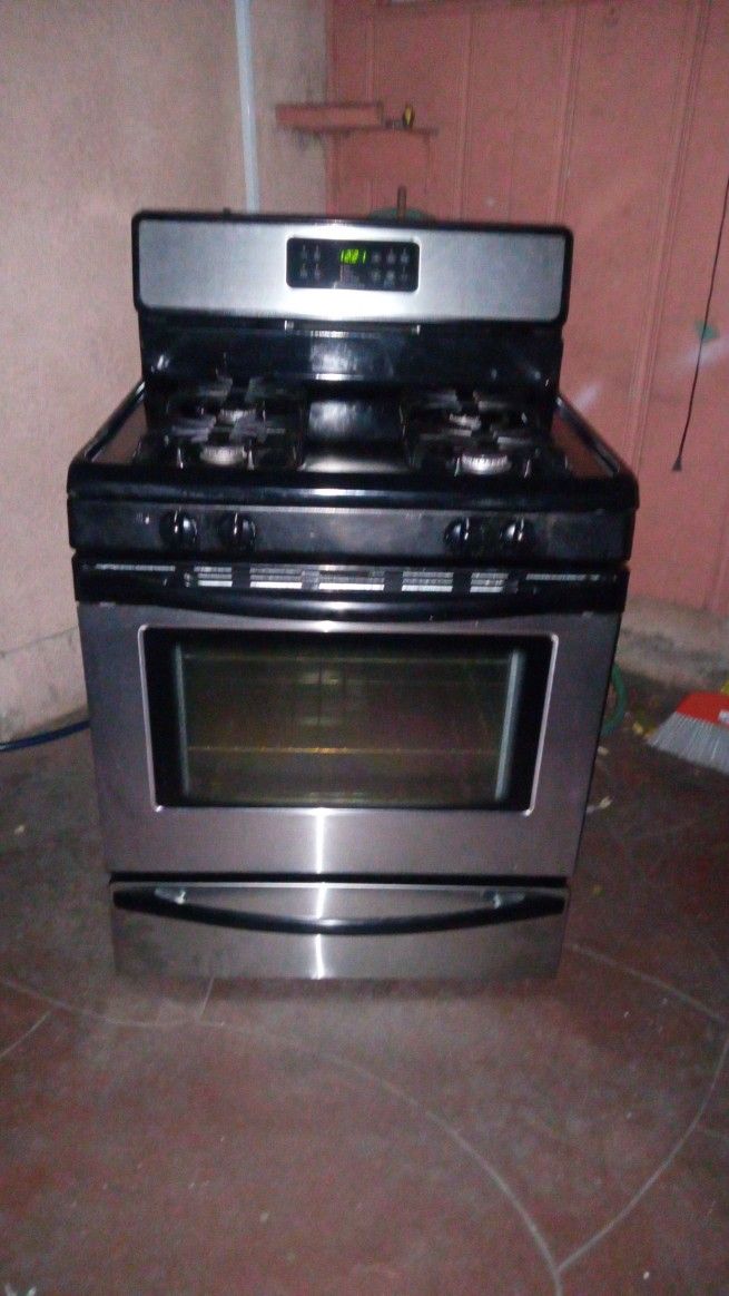 Stove / Estufa Frigidaire ( Free Delivery π