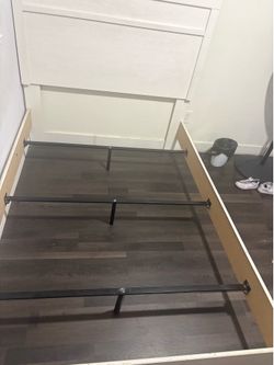 Full bed frame