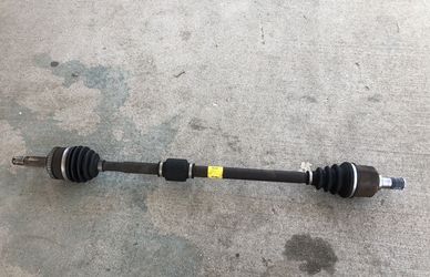 07 08 09 10 Hyundai Elantra Passengers side drive shaft OEM