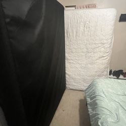 Free Queen Mattress And Box Spring 