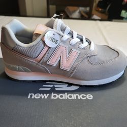 *NEW* New Balance 574 Core Wide Kids Grey Pink Shoes Sneakers Size 2 PC574EVK