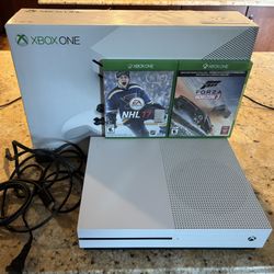 Xbox One S With Two Games 1TB