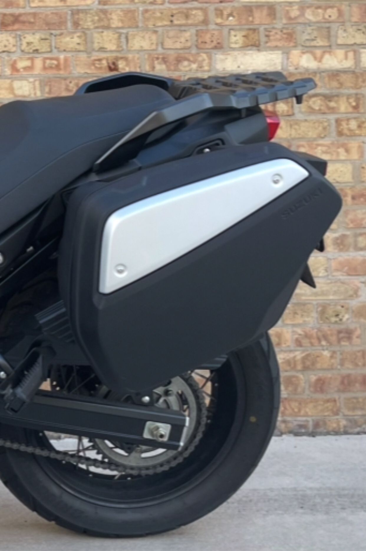 Suzuki V-Storm 650 Plastic Side case Set