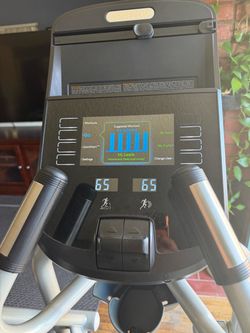 EFX elliptical PRECOR