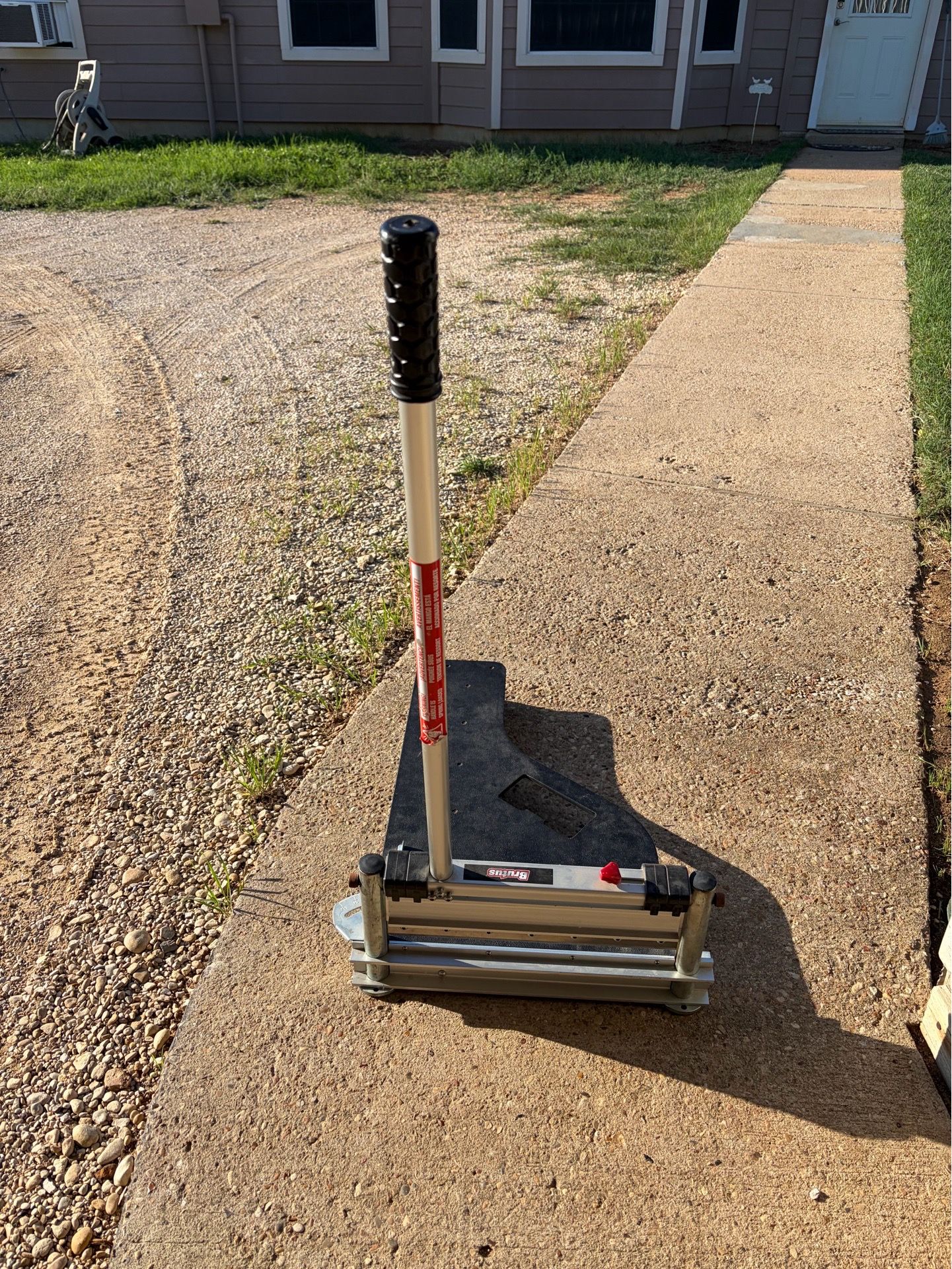 Brutus Laminated Floor Cutter