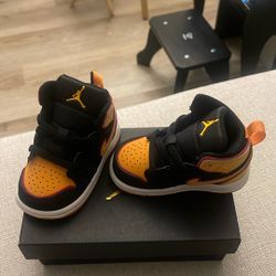 Jordan 1 Mid SE (TD)