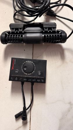 Red Sea ReefWave 25 Pump with Controller