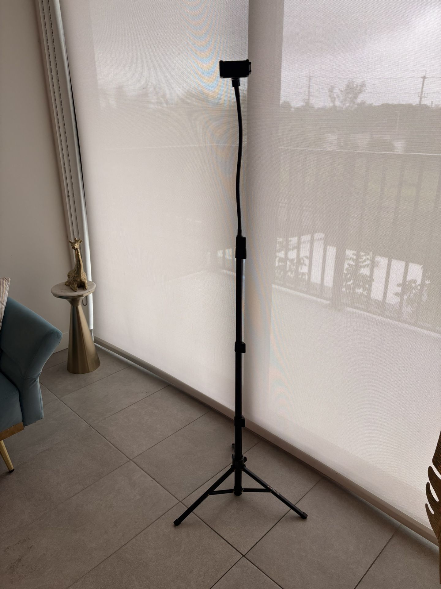 Phone Holder (bendable Tri POD)