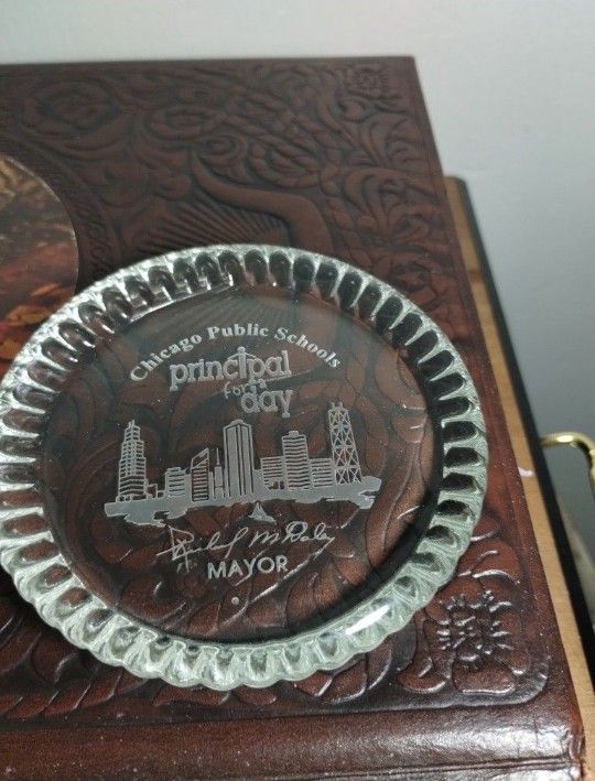 VINTAGE GLASS PAPERWEIGHT - CHICAGO PUBLIC SCHOOLS 3.5" - C195