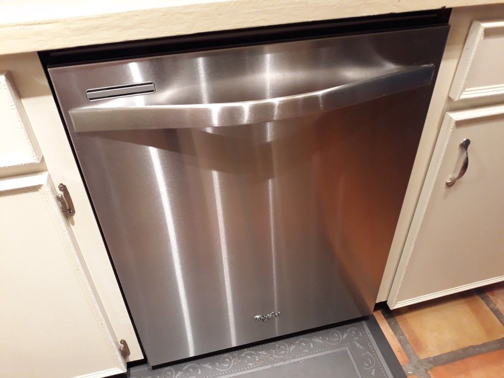 Whirlpool Dishwasher Model WDT720PADM2 for Sale in Inverness, FL OfferUp