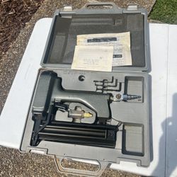 16 Ga Pneumatic Nailer 