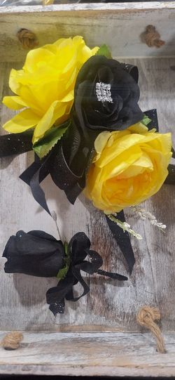 PROM SET AVAILABLE  READY FOR PICK UP