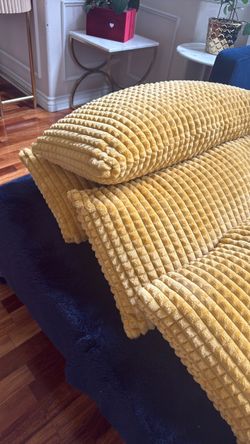Mustard Yellow Set