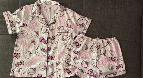 Hello Kitty Pajama Set