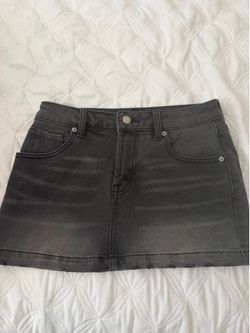 Blavk RSQ jean skirt size 25