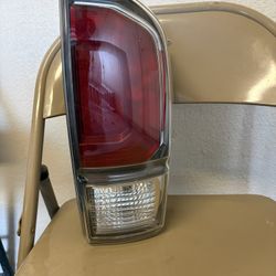 Taillights 2021 Toyota Tacoma