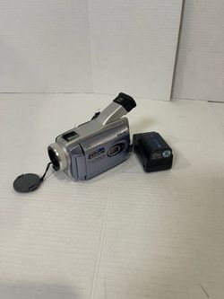 Sony DCR-TRV38 MiniDV Handycam Camcorder
