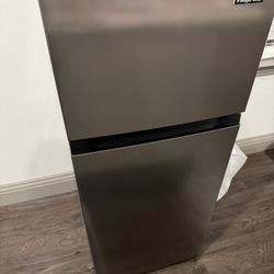 Full Size Mini Fridge