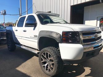 2010 Chevy Silverado Lifted FINANCIADA