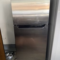 Small Fridge With Freezer