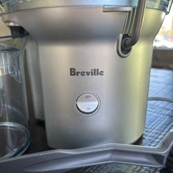Breville compact juicer