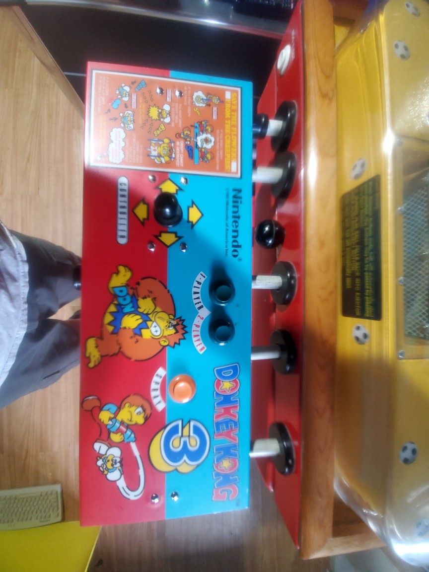 Donkey Kong 3 Fully populated all original control panel