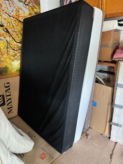 Premium 9 inch full-size boxspring . excellent condition .