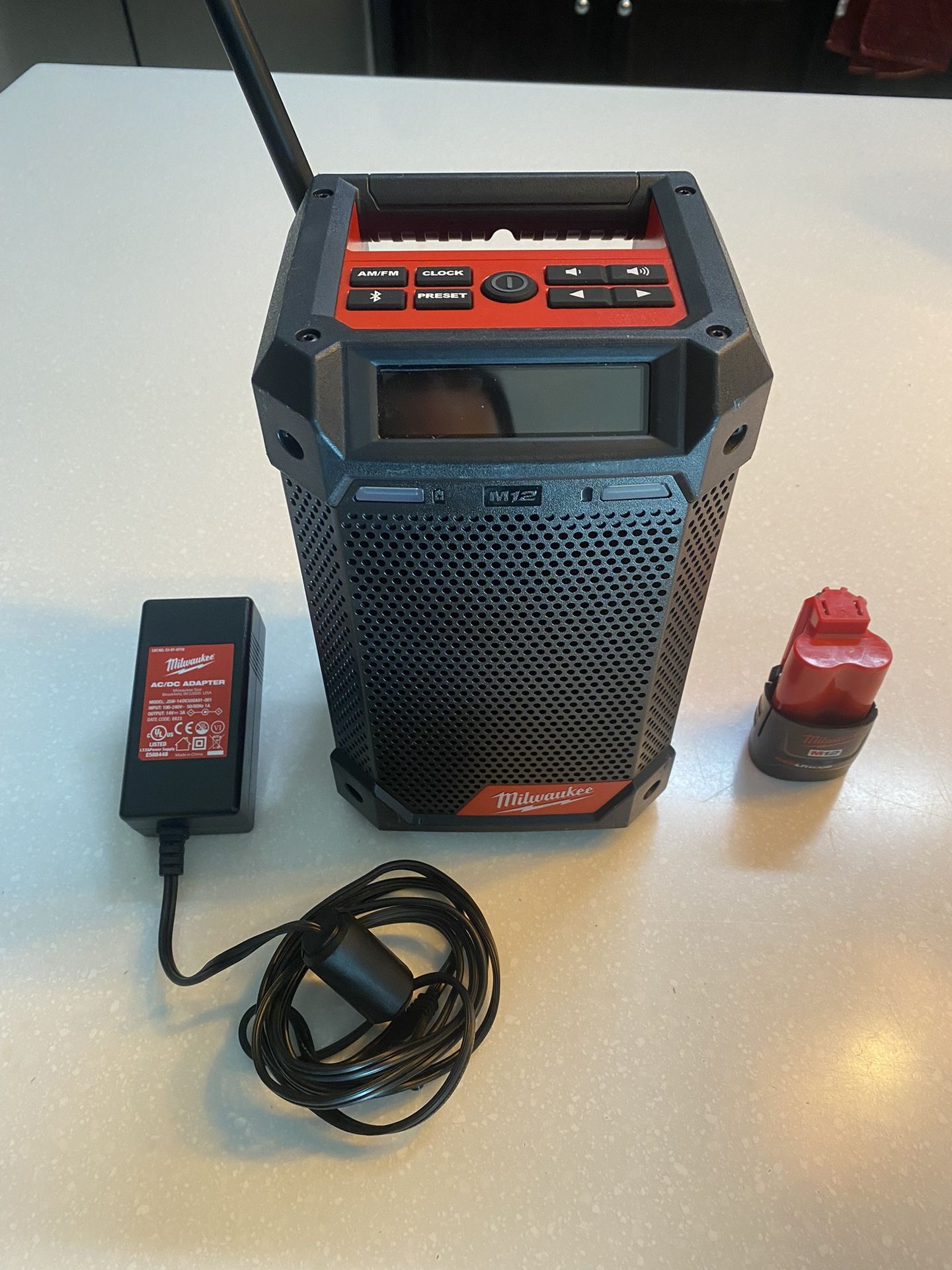 Milwaukee M12 Radio/Charger + Battery