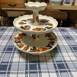 Parylite 3 -Tiered Serving Tray