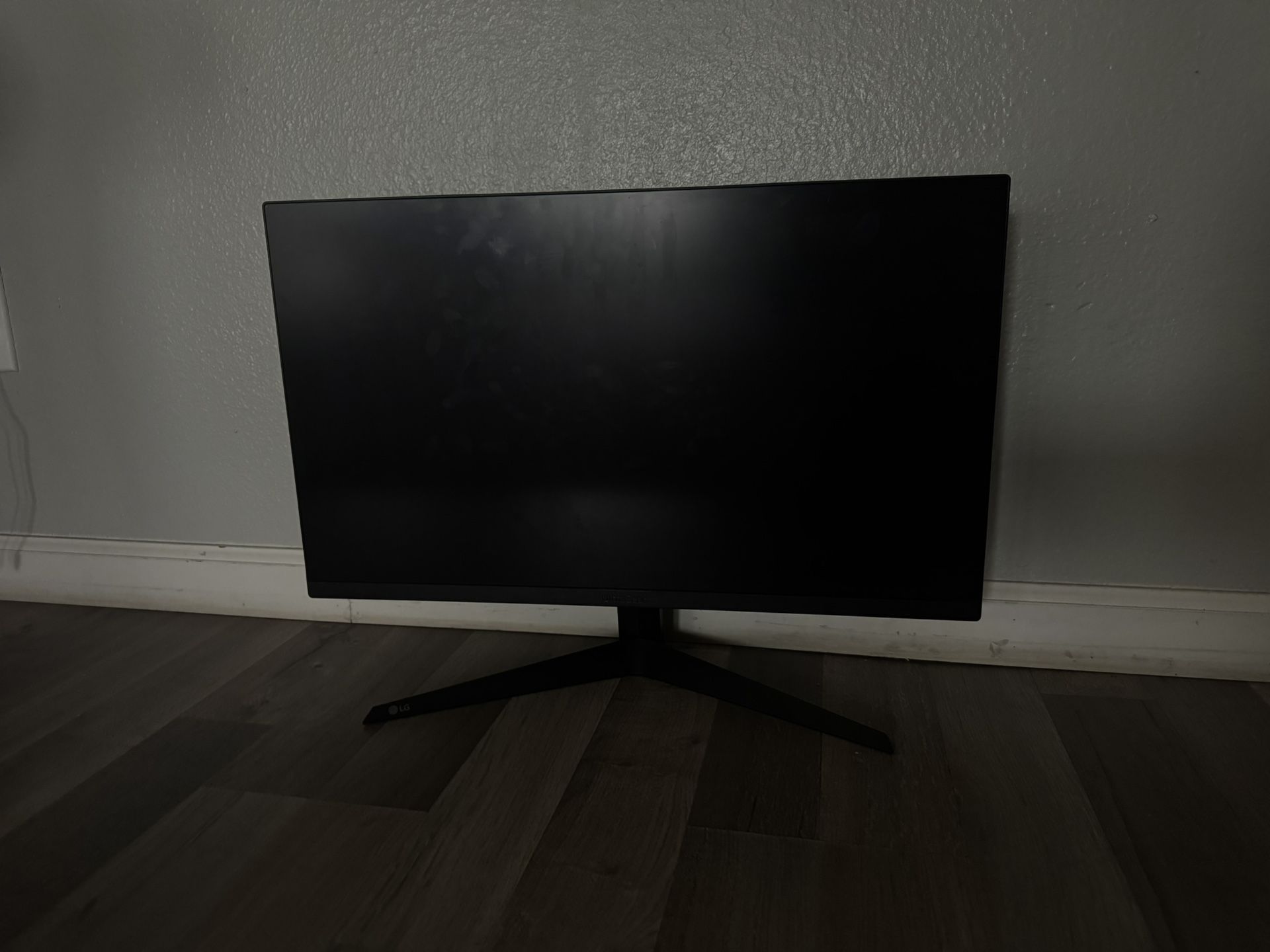 LG UltraGear Gaming Monitor 165HZ 27 Inch