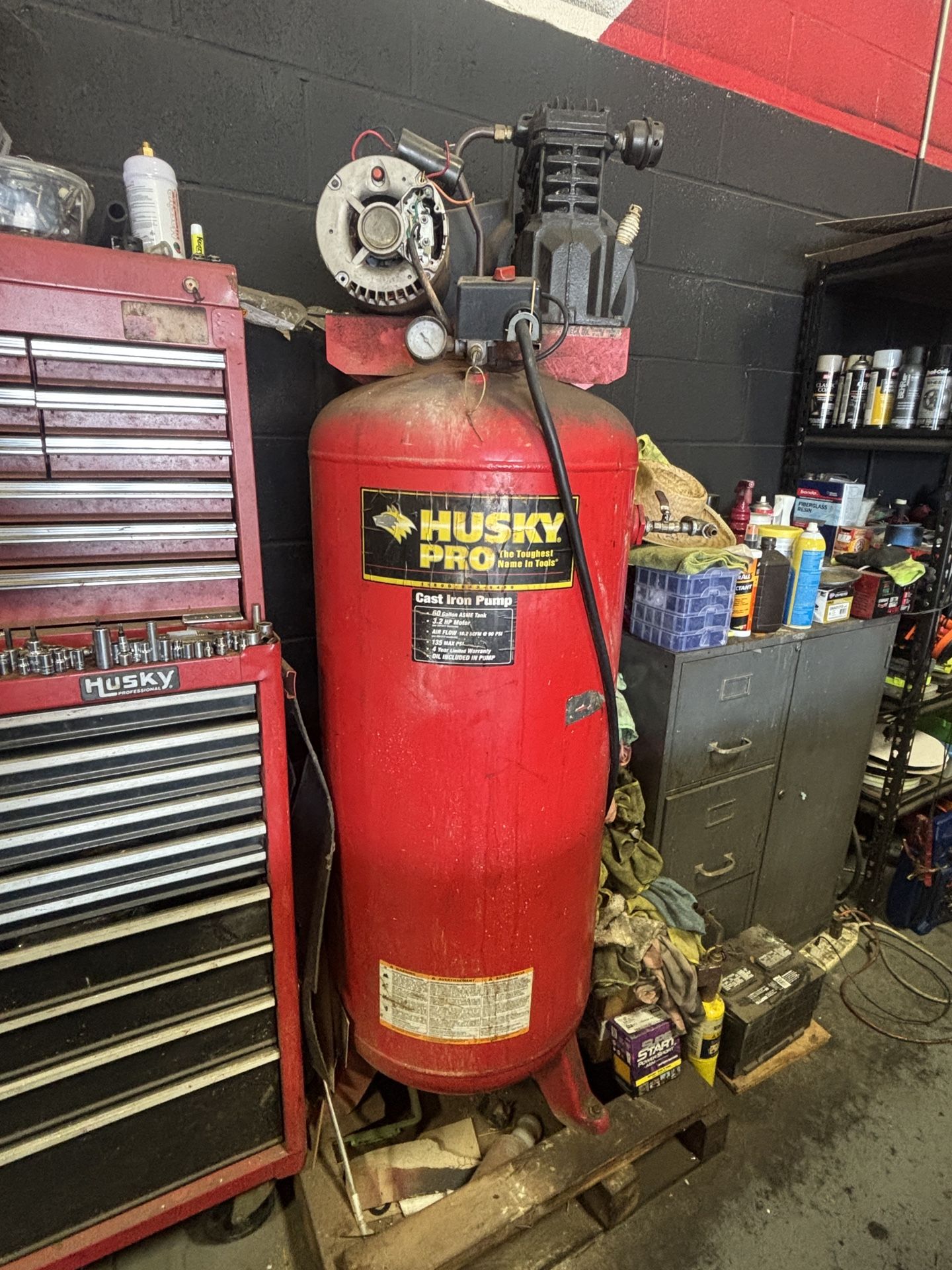 60 GALLON HUSKEY PRO CAST IRON PUMP COMPRESSOR 3.2HP MOTOR