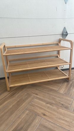 Wooden Show Rack