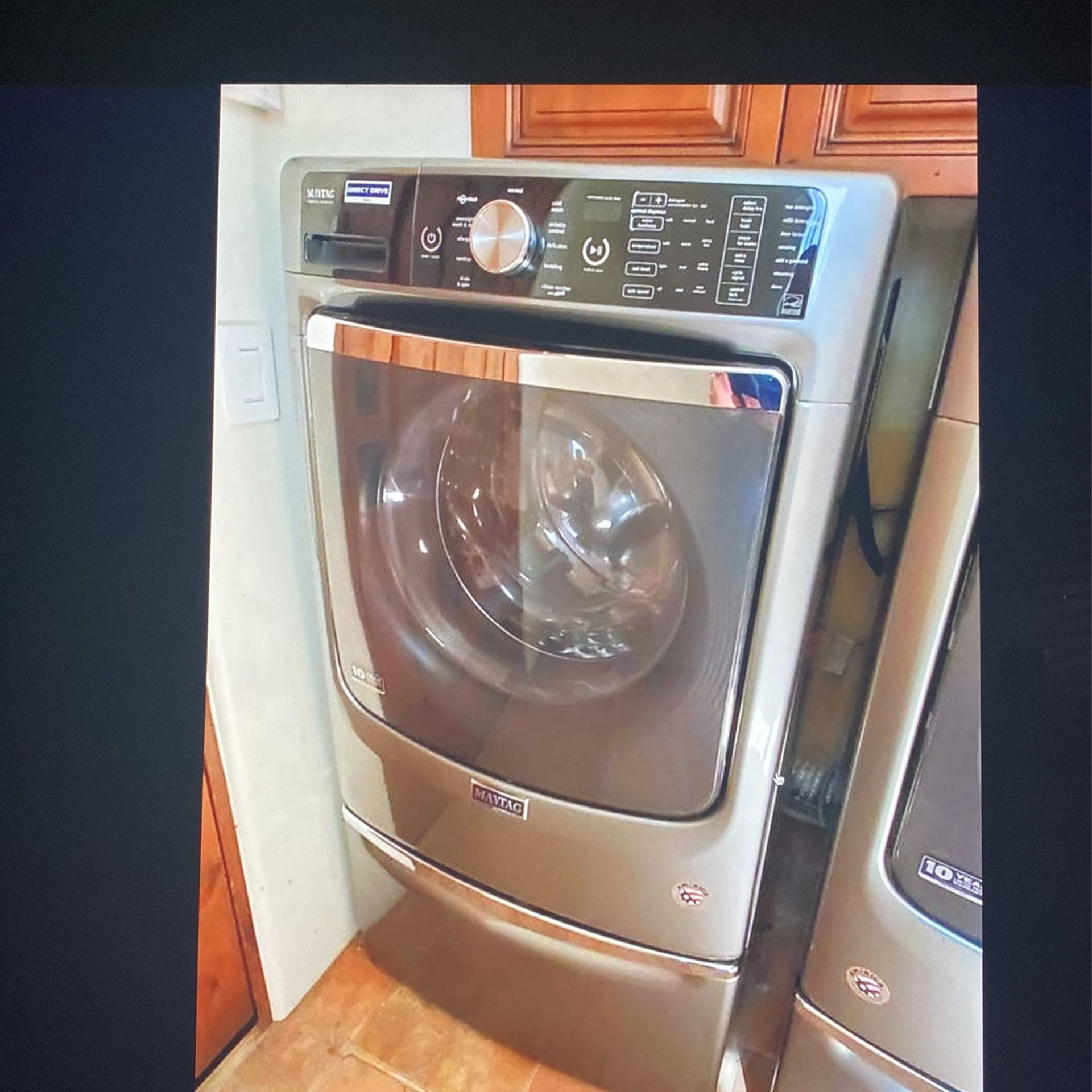 MAYTAG COMMERCIAL TECHNOLOGY HE FRONT LOADING CLOTHES WASHER MOD: MHW8200FCO