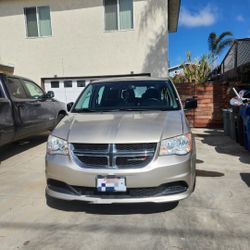 2013 Dodge Caravan/ Clean Title/ Low Miles/ 48k Miles 