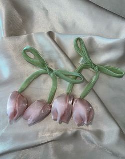 Hair bows