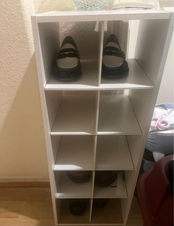 White Shoe stand