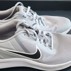 Nike Star Runner Running Shoes