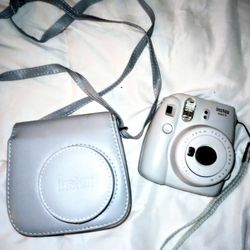 Fuji Film Instax Mini 9 Instant Camera With Case & Film