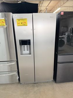Whirlpool Side-by-Side Refrigerator with Ice Dispenser