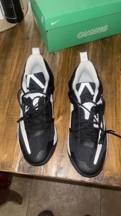 Giannis immortality 3 basketball shoes(Size 15)