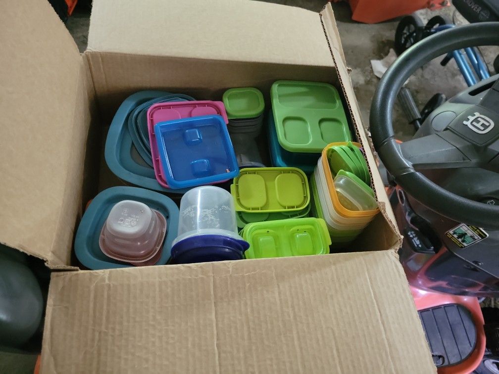 Tupperware containers