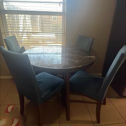 Dining Table With 4 Chairs 