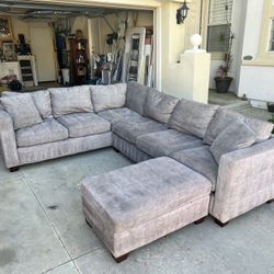 Sectional Couch With Ottoman 