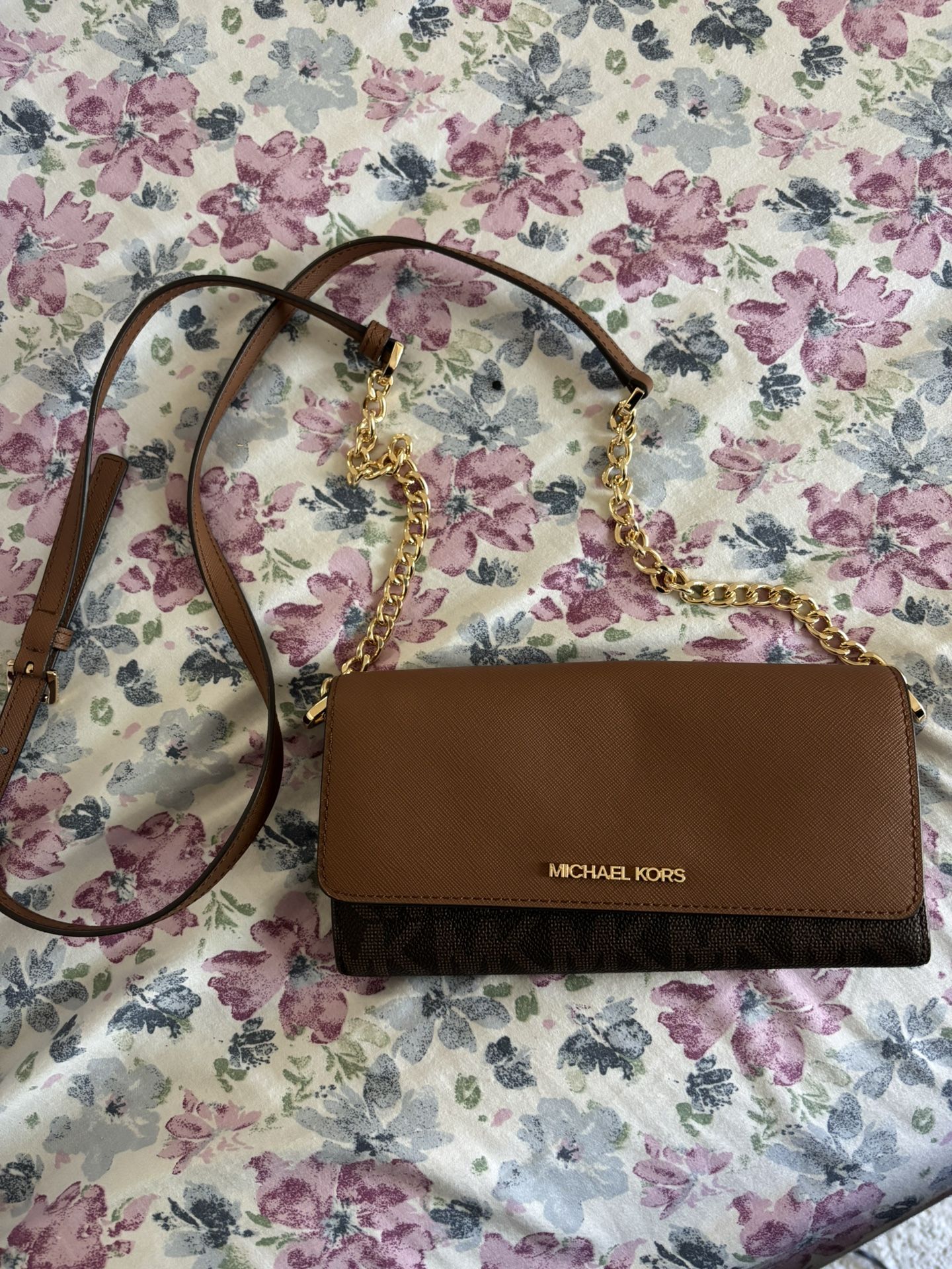 New Michael Kors Clutch Crossbody Bag
