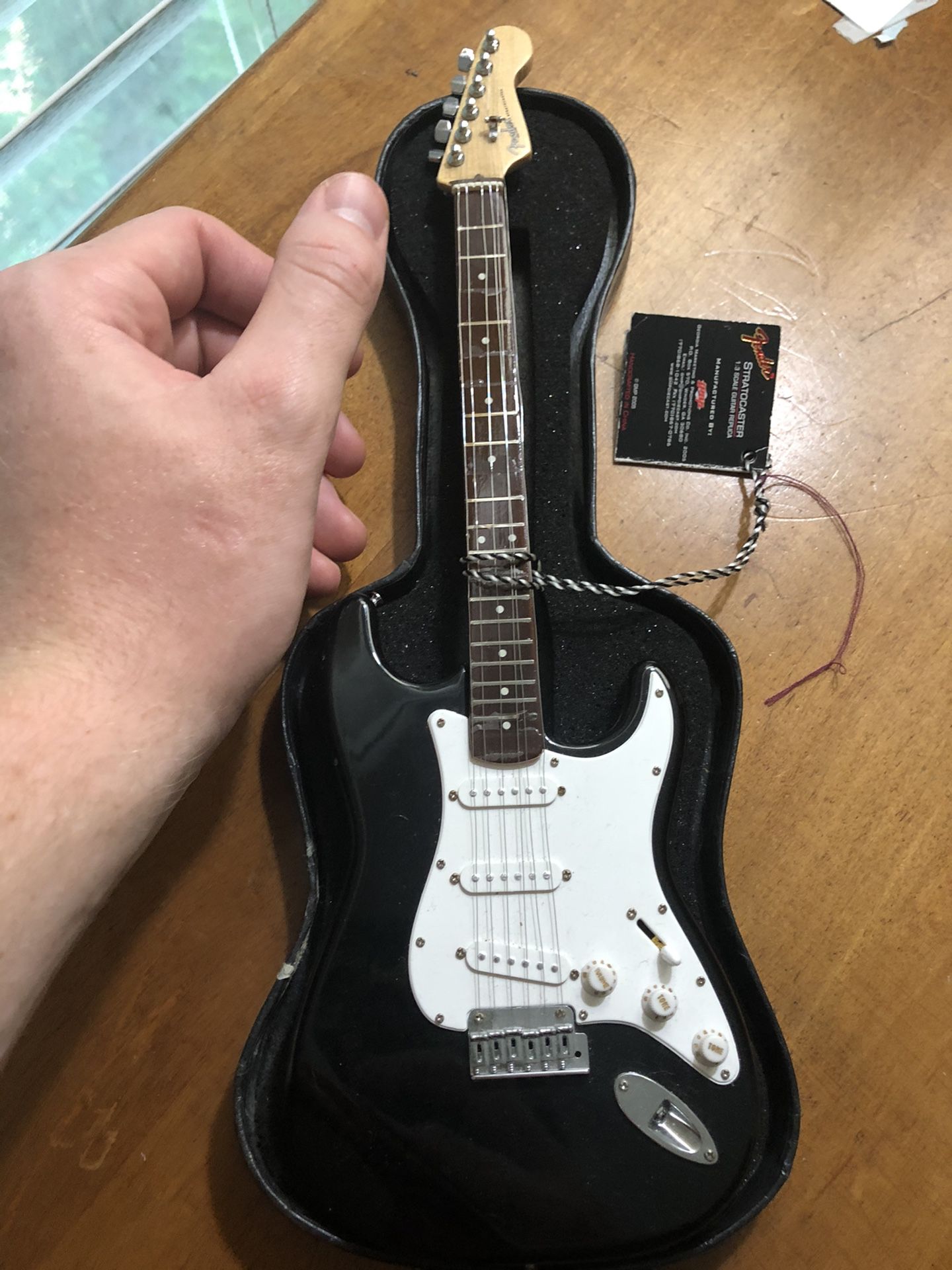 Toy 1:3 Collectible guitar Fender Stratocaster