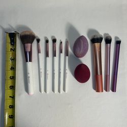 RT/BH Cosmetics brush set (11 pieces )