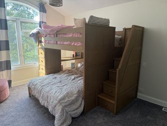 Full Over Full Solid Wood Bunk Bed with 9 Storage Drawers – BARELY USED!