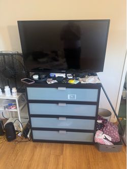 Free IKEA Dresser