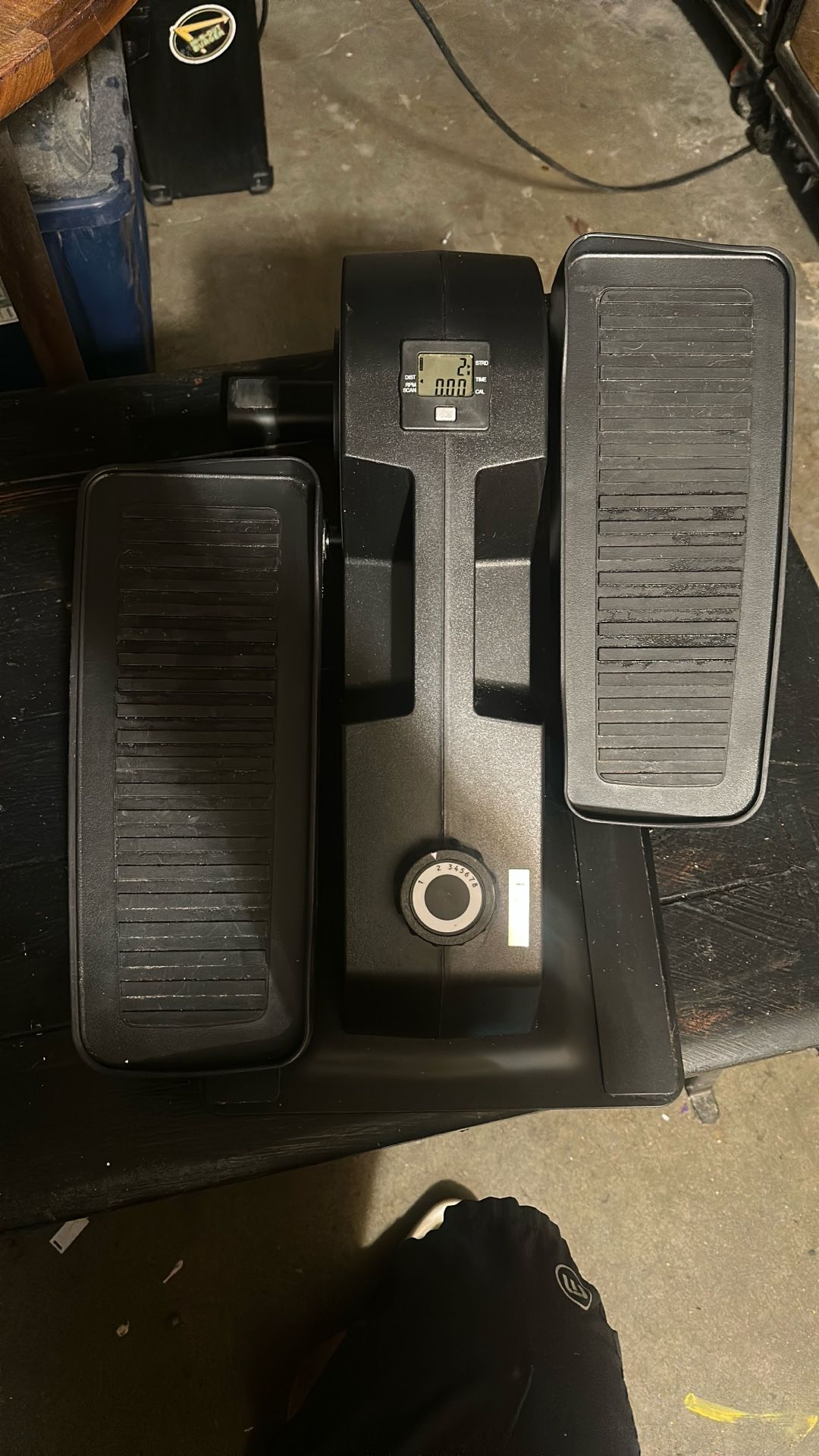 (CUBII )Under Desk Elliptical With Dial Tension calorie Counter