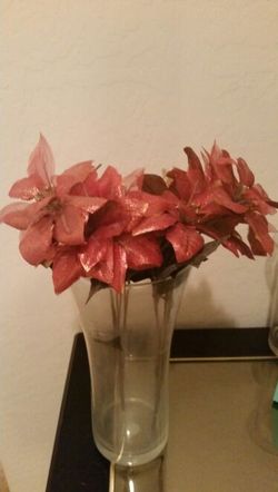 Flower vase with flowers